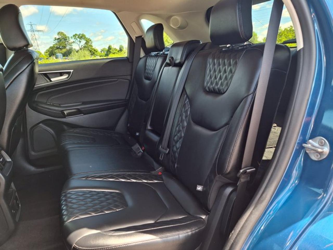 2024 Ford Edge Titanium AWD | Leather | Heated Seats | Remote Start | Power Liftgate | CarPlay + Android and More ! Photo