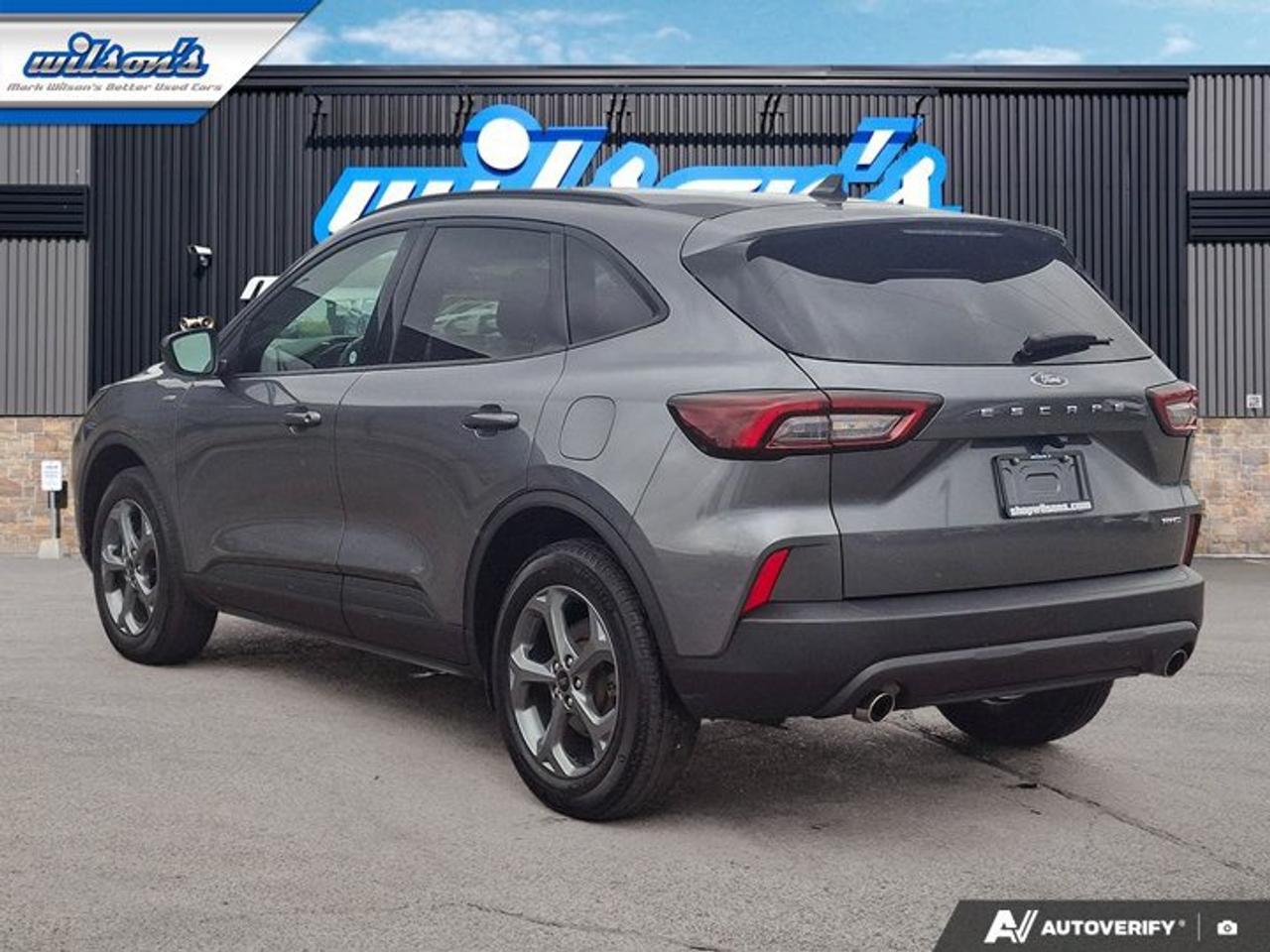 2025 Ford Escape ST-Line AWD | Heated Seats + Steering | Remote Start | Split Leather | and More ! Photo2