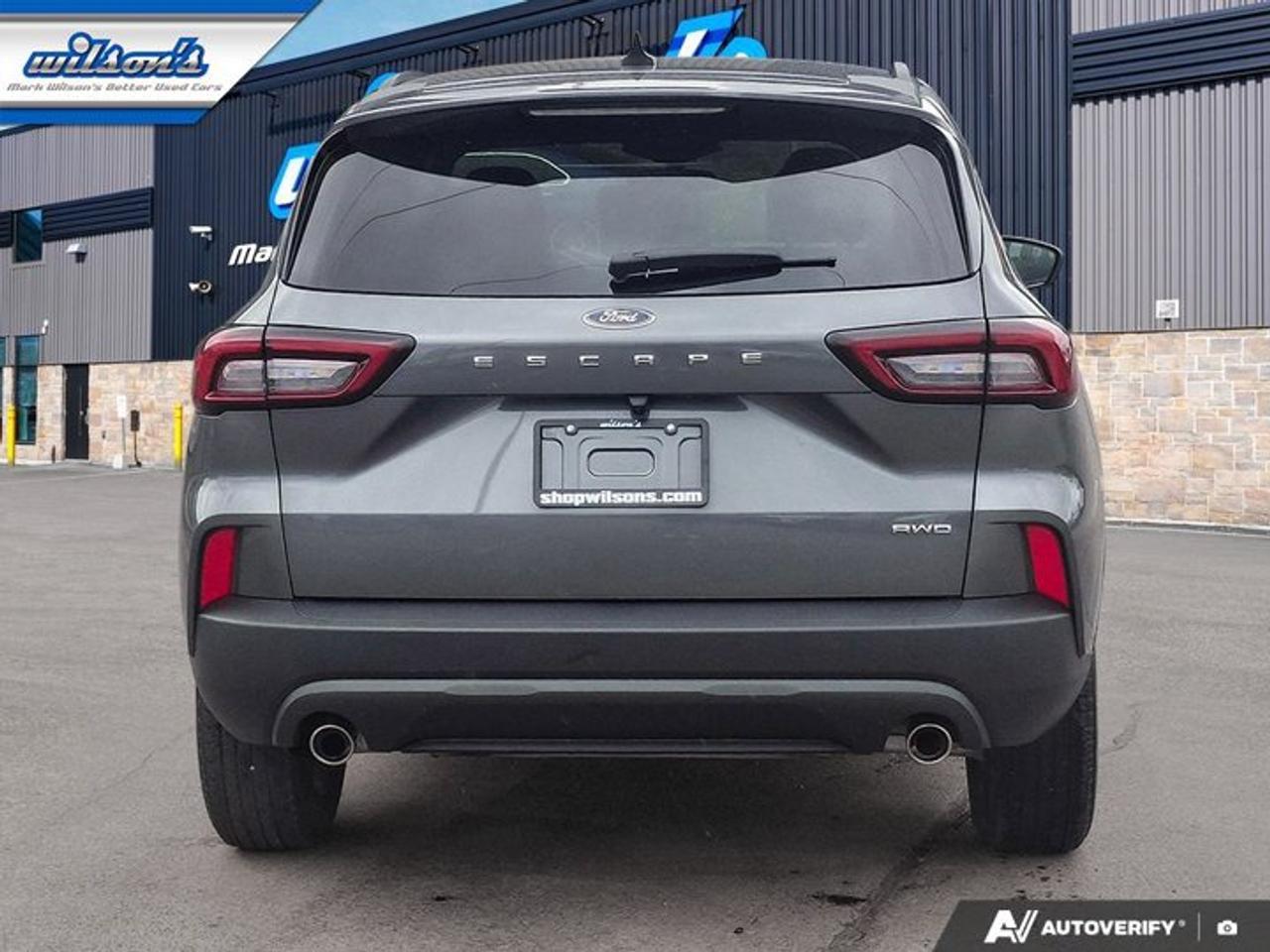 2025 Ford Escape ST-Line AWD | Heated Seats + Steering | Remote Start | Split Leather | and More ! Photo