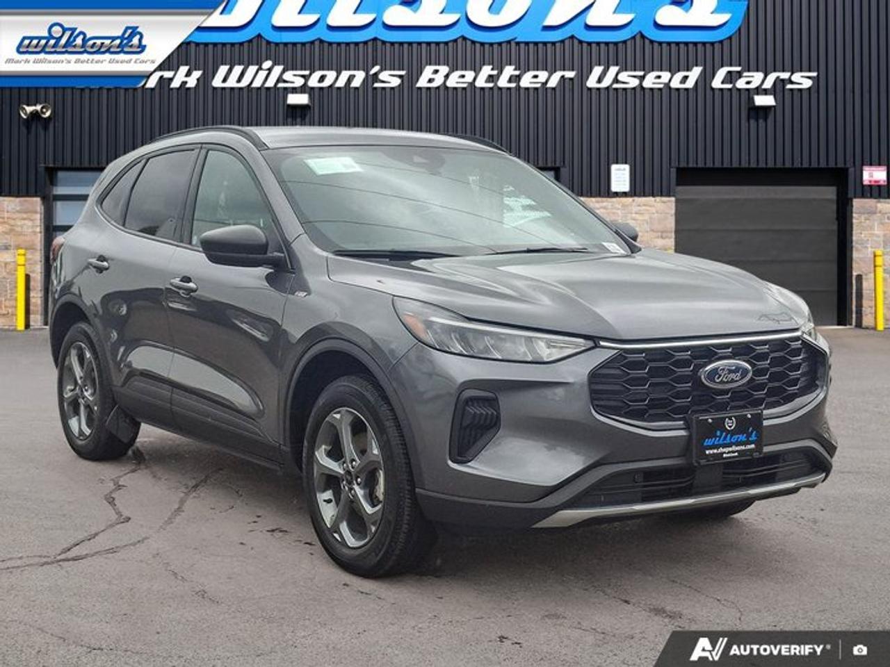 2025 Ford Escape ST-Line AWD | Heated Seats + Steering | Remote Start | Split Leather | and More ! Photo