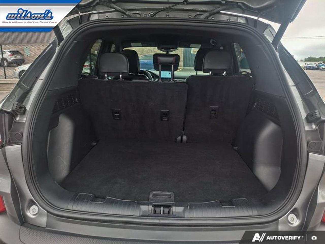 2025 Ford Escape ST-Line AWD | Heated Seats + Steering | Remote Start | Split Leather | and More ! Photo
