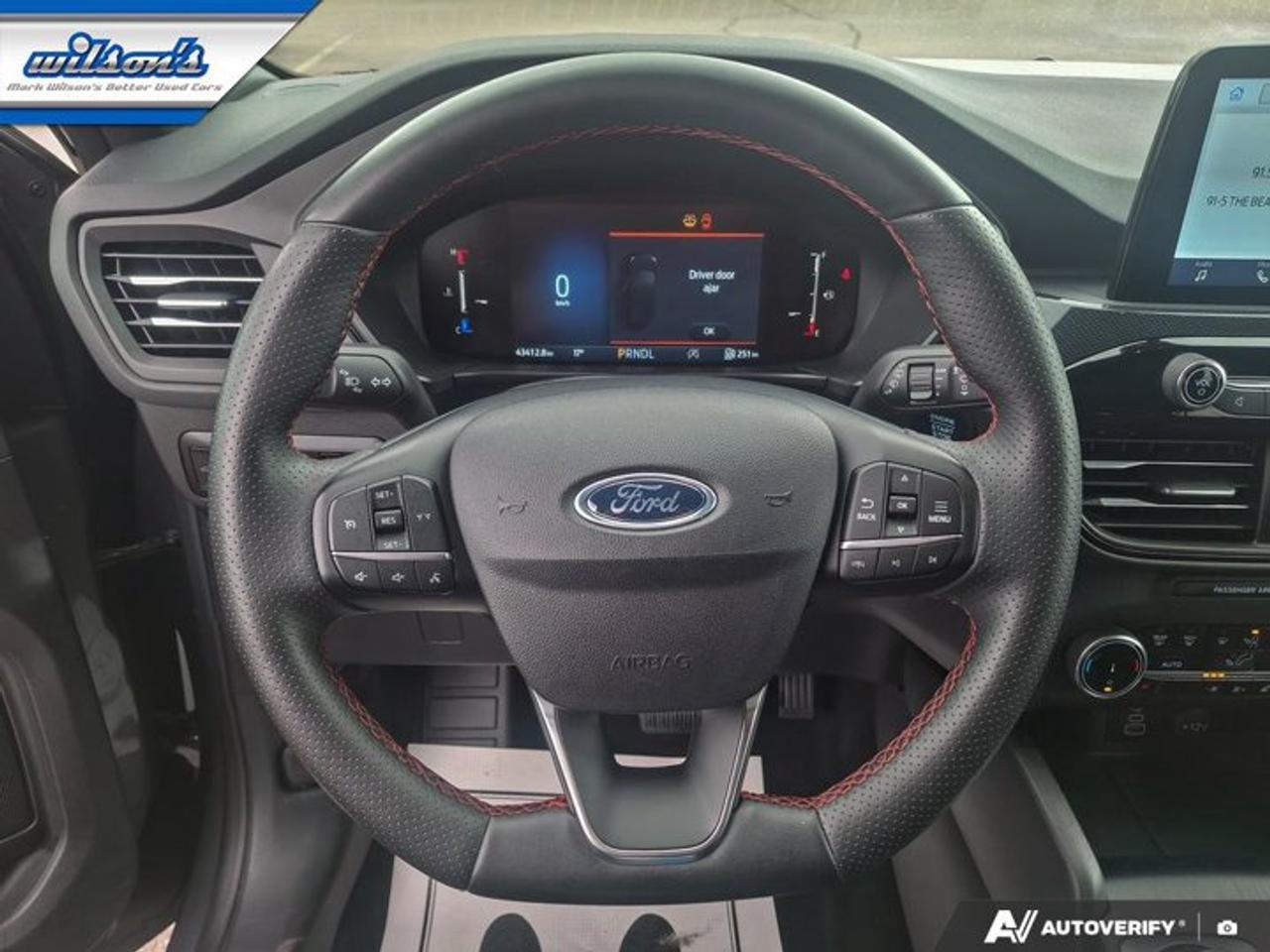 2025 Ford Escape ST-Line AWD | Heated Seats + Steering | Remote Start | Split Leather | and More ! Photo