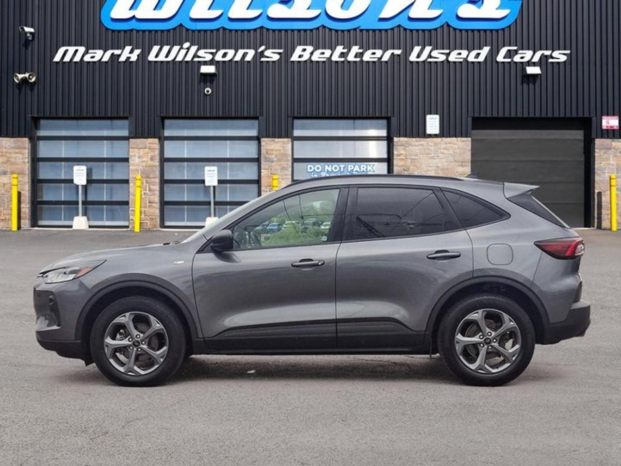 2025 Ford Escape ST-Line AWD | Heated Seats + Steering | Remote Start | Split Leather | and More ! Photo5