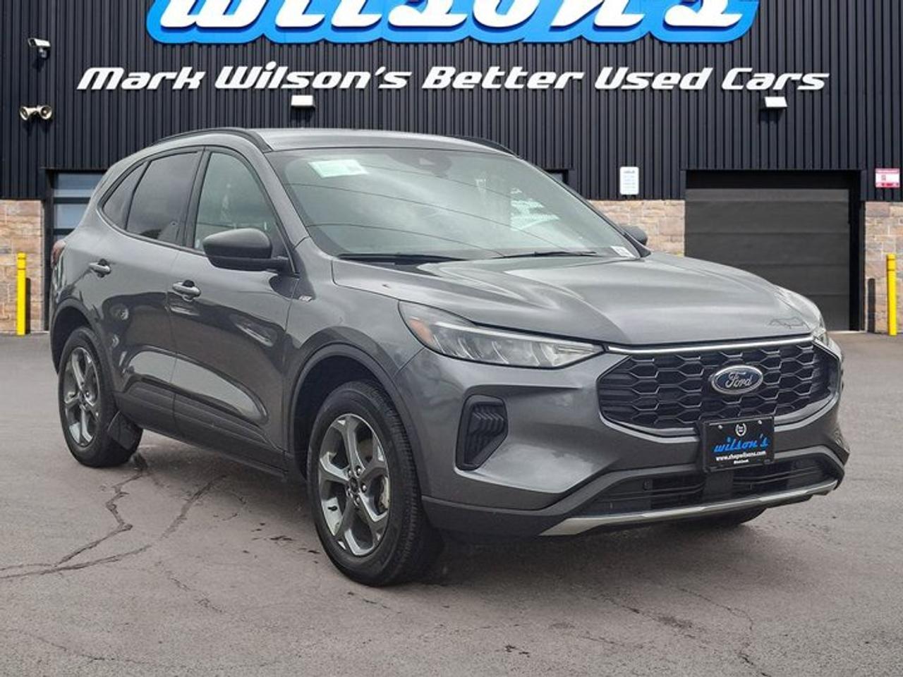 2025 Ford Escape ST-Line AWD | Heated Seats + Steering | Remote Start | Split Leather | and More ! Photo