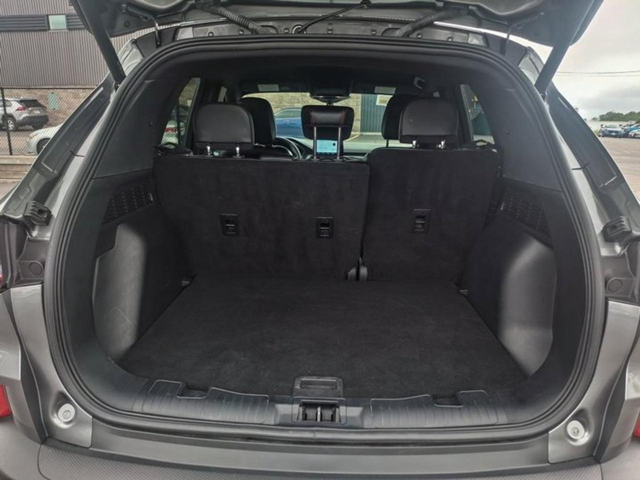 2025 Ford Escape ST-Line AWD | Heated Seats + Steering | Remote Start | Split Leather | and More ! Photo