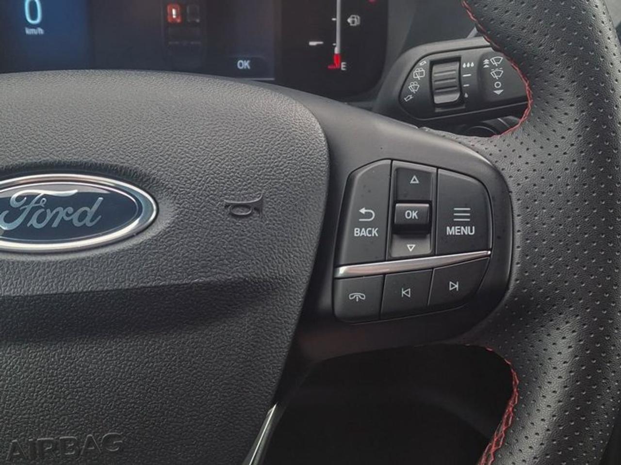 2025 Ford Escape ST-Line AWD | Heated Seats + Steering | Remote Start | Split Leather | and More ! Photo
