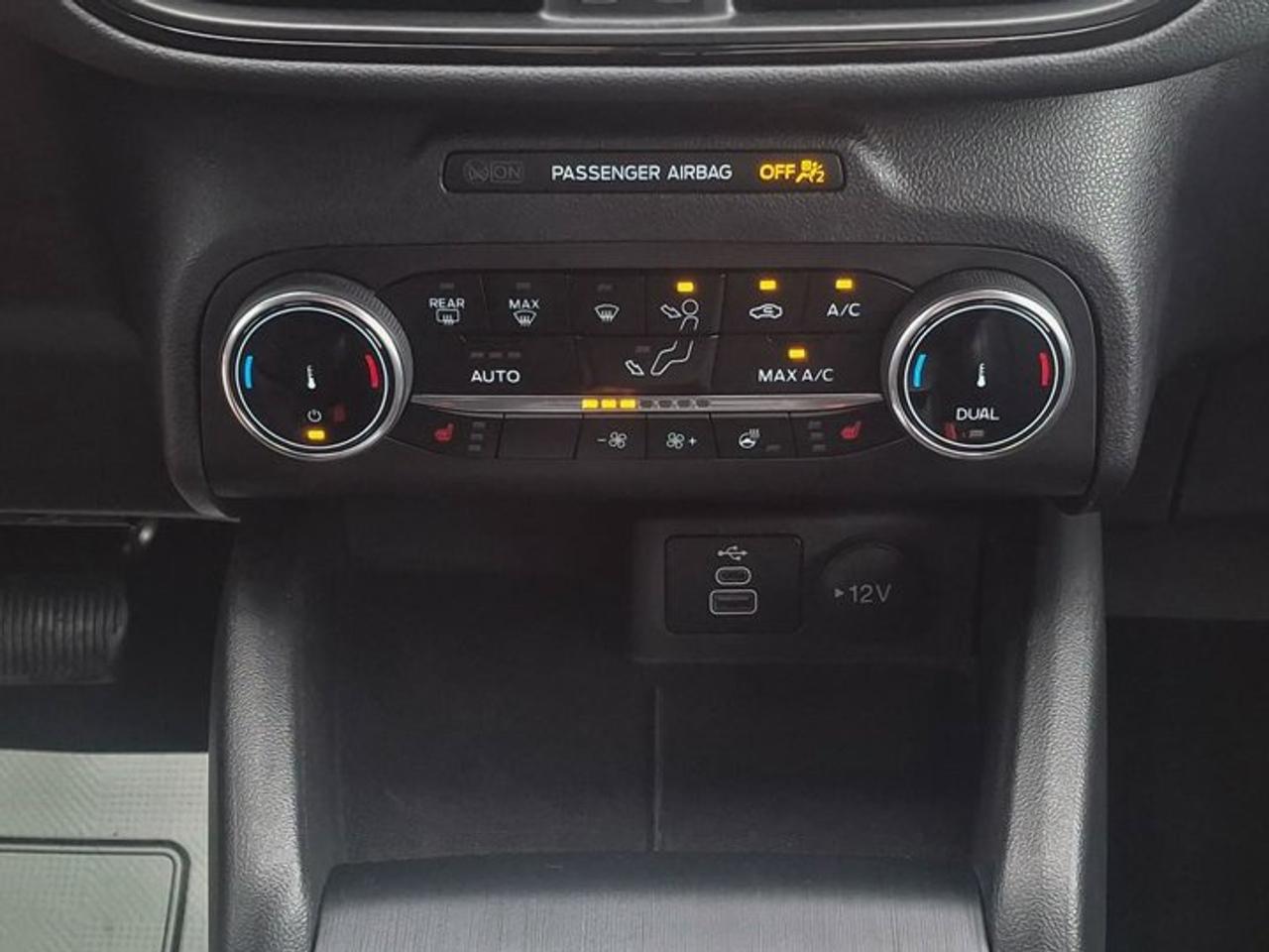 2025 Ford Escape ST-Line AWD | Heated Seats + Steering | Remote Start | Split Leather | and More ! Photo