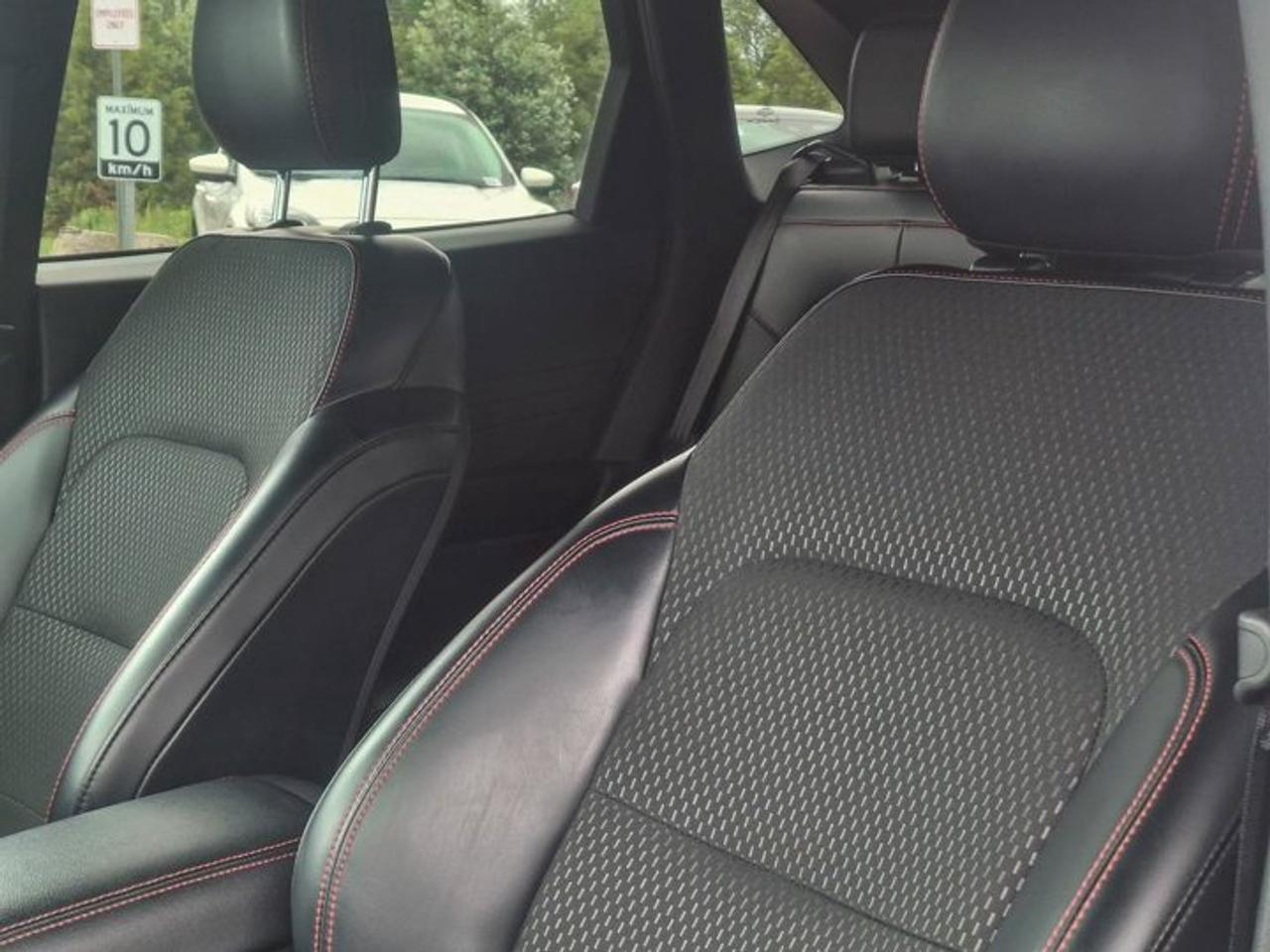 2025 Ford Escape ST-Line AWD | Heated Seats + Steering | Remote Start | Split Leather | and More ! Photo