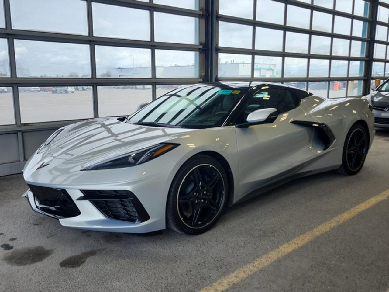2024 Chevrolet Corvette 2LT | Performance Exhaust | GT2 Seats | HUD | Cooled Seats | Nav | Power Seat | CarPlay and More ! Photo0