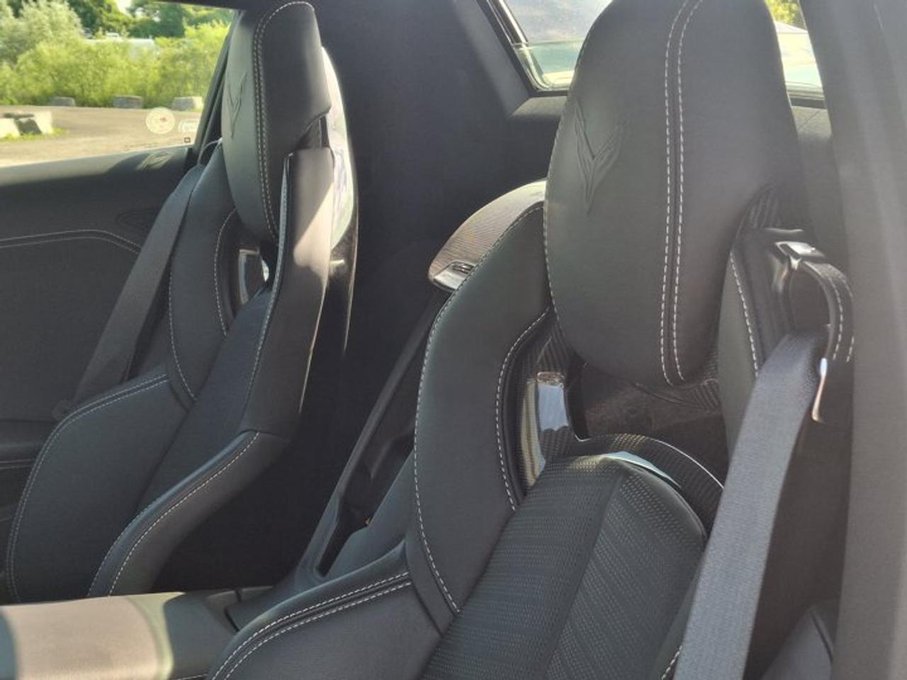 2024 Chevrolet Corvette Convertible 2LT | Performance Exhaust | GT2 Seats | HUD | Cooled Seats | Nav | and more! Photo