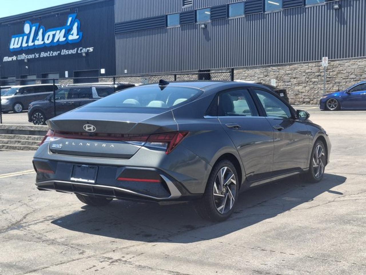 2025 Hyundai Elantra Luxury | Leather | Sunroof | Heated Seats | Adaptative Cruise | Bose Audio | CarPlay and More ! Photo