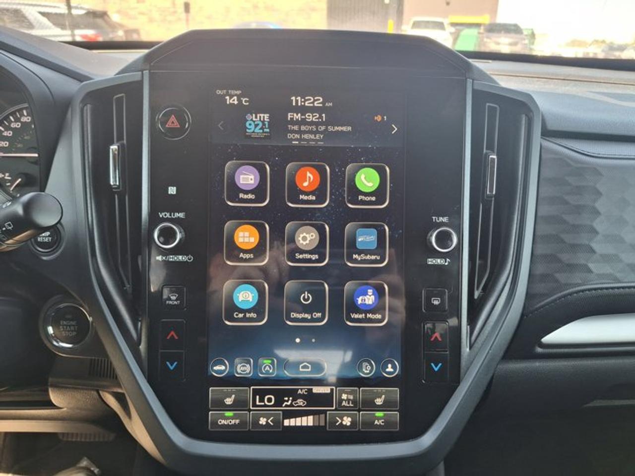 2025 Subaru Forester Touring AWD | Sunroof | Subaru Eyesight | Blind Spot Monitor | Carplay + Android Auto | and More ! Photo3