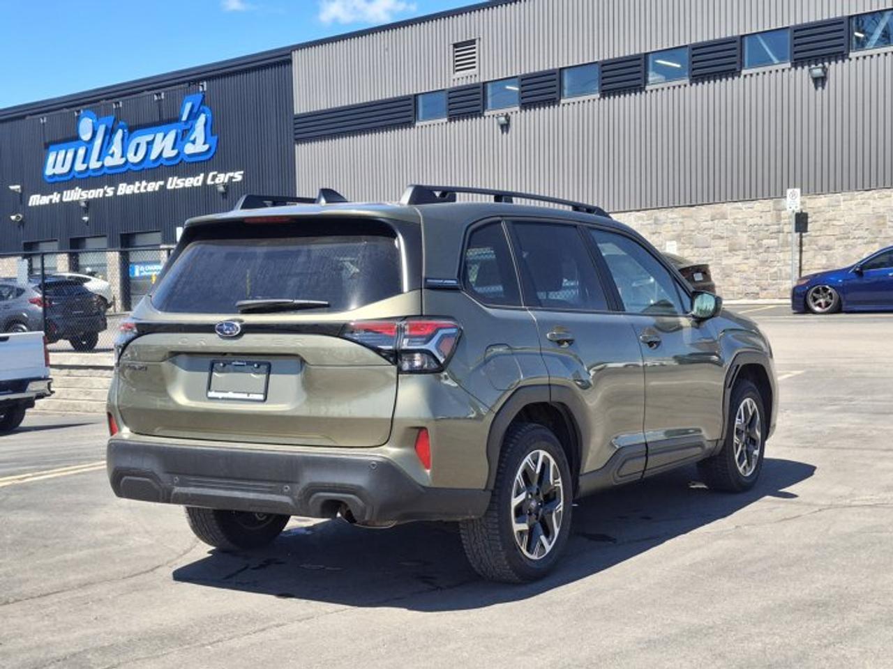2025 Subaru Forester Touring AWD | Sunroof | Subaru Eyesight | Blind Spot Monitor | Carplay + Android Auto | and More ! Photo