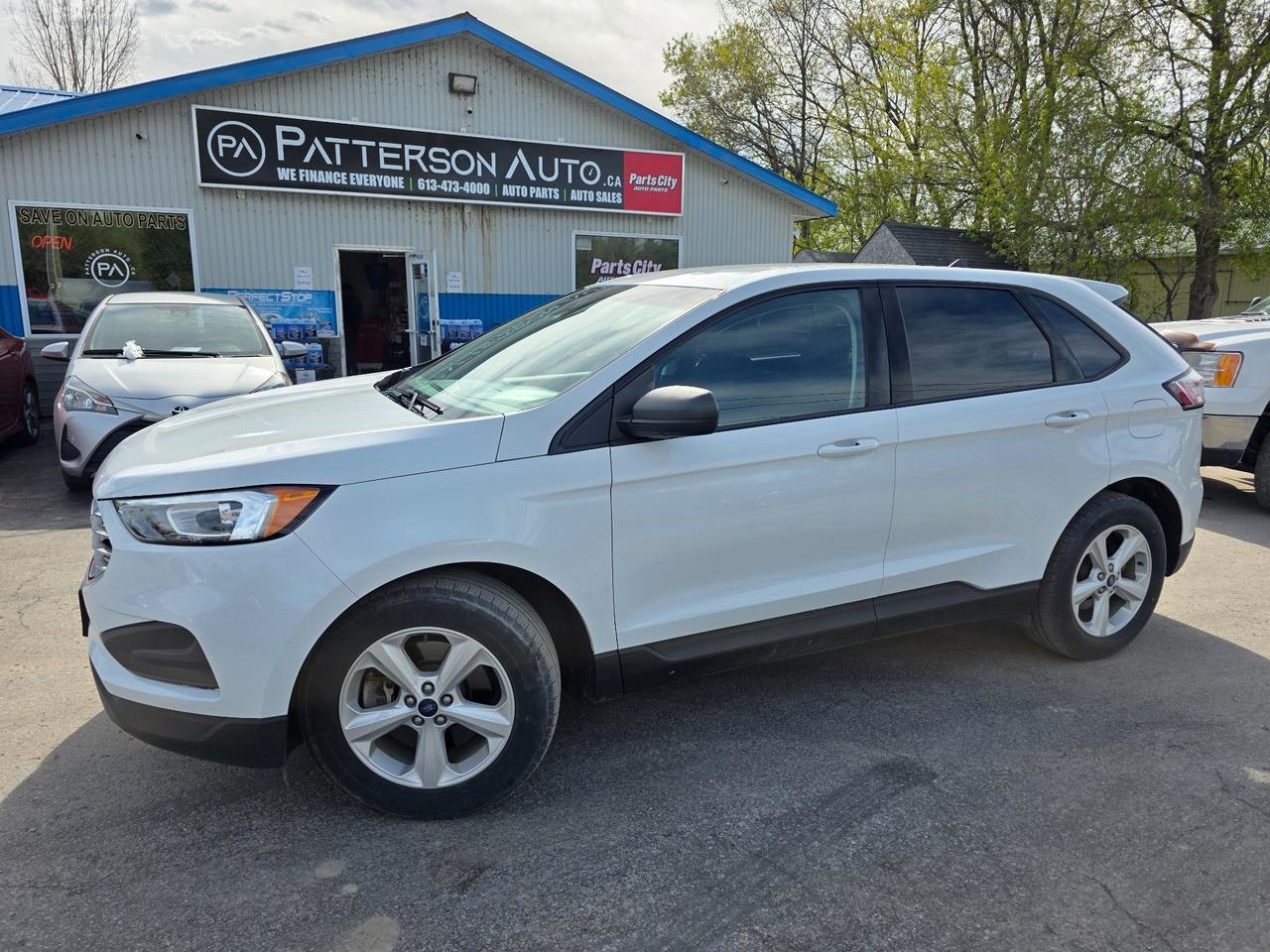 2019 Ford Edge SE - Photo #1