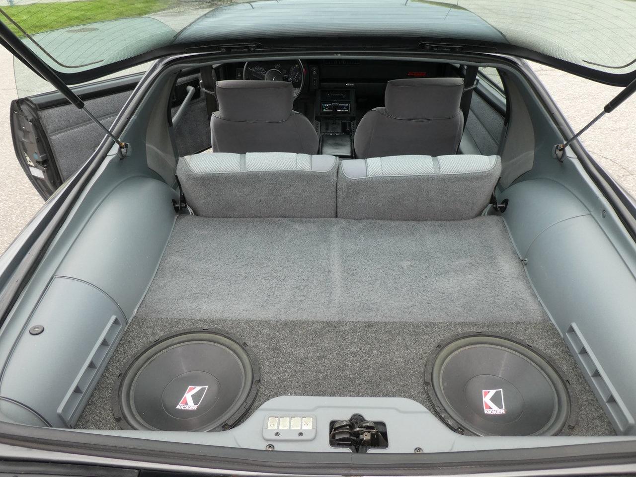 1988 Chevrolet Camaro IROC Z-28 Photo