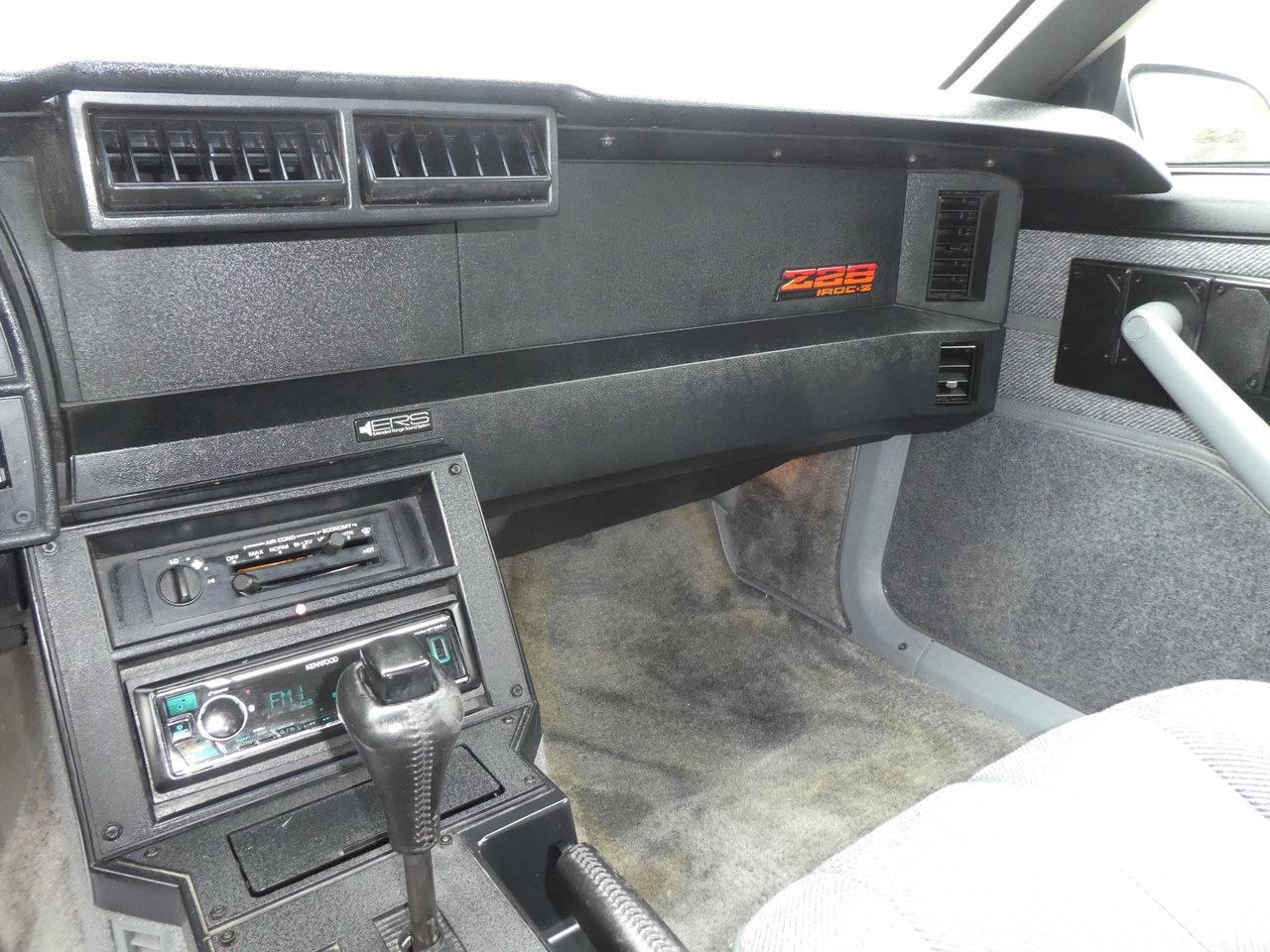 1988 Chevrolet Camaro IROC Z-28 Photo