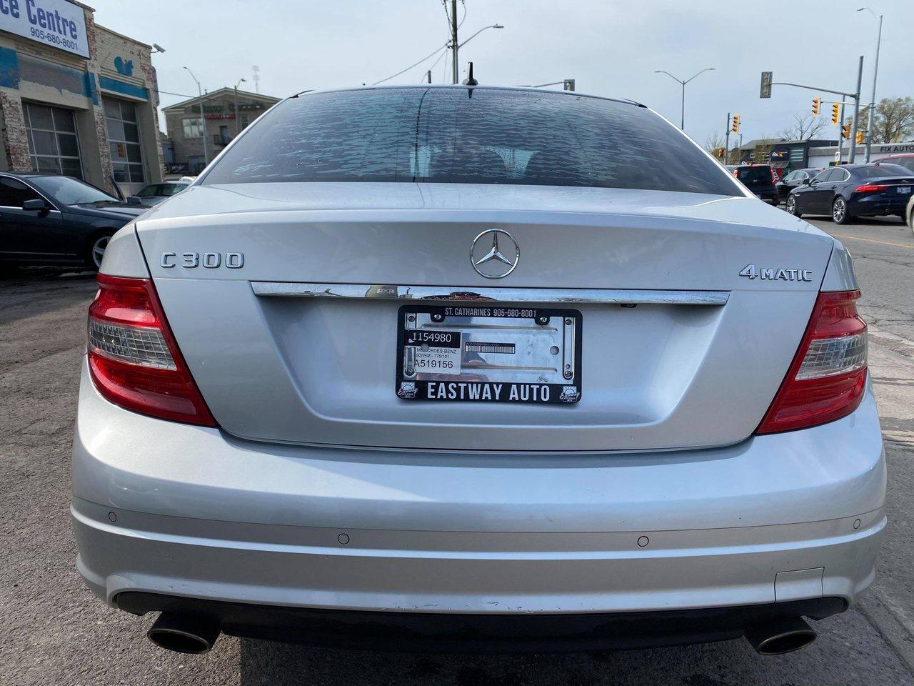 2011 Mercedes-Benz C-Class C300 4MATIC - Photo #5