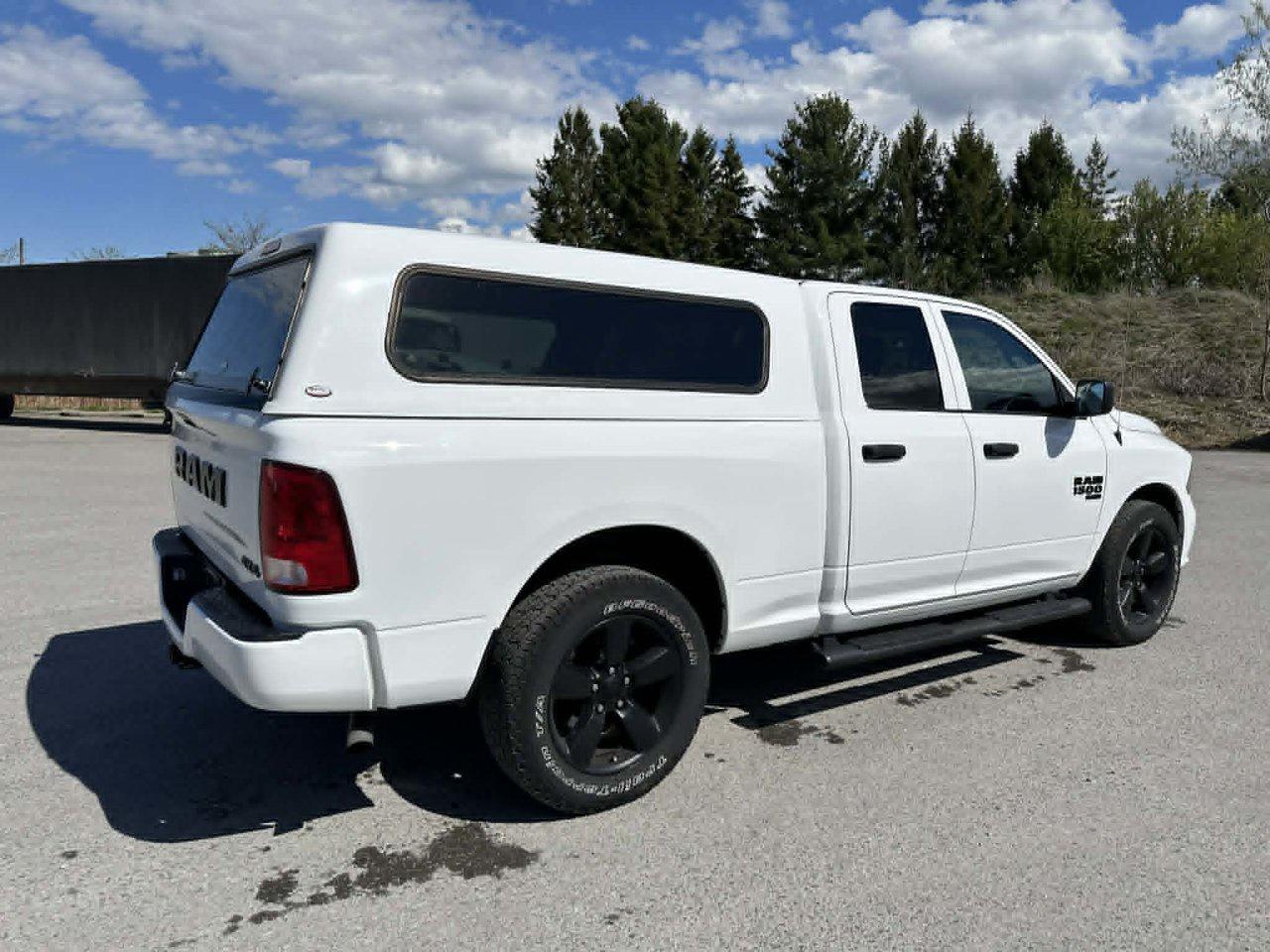 2021 RAM 1500 Classic EXPRESS - Photo #3