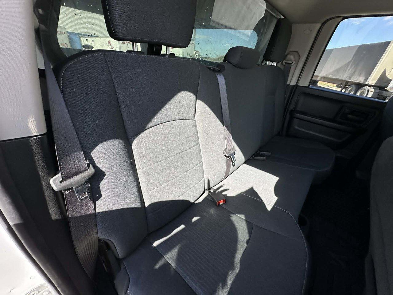 2021 RAM 1500 Classic EXPRESS Photo