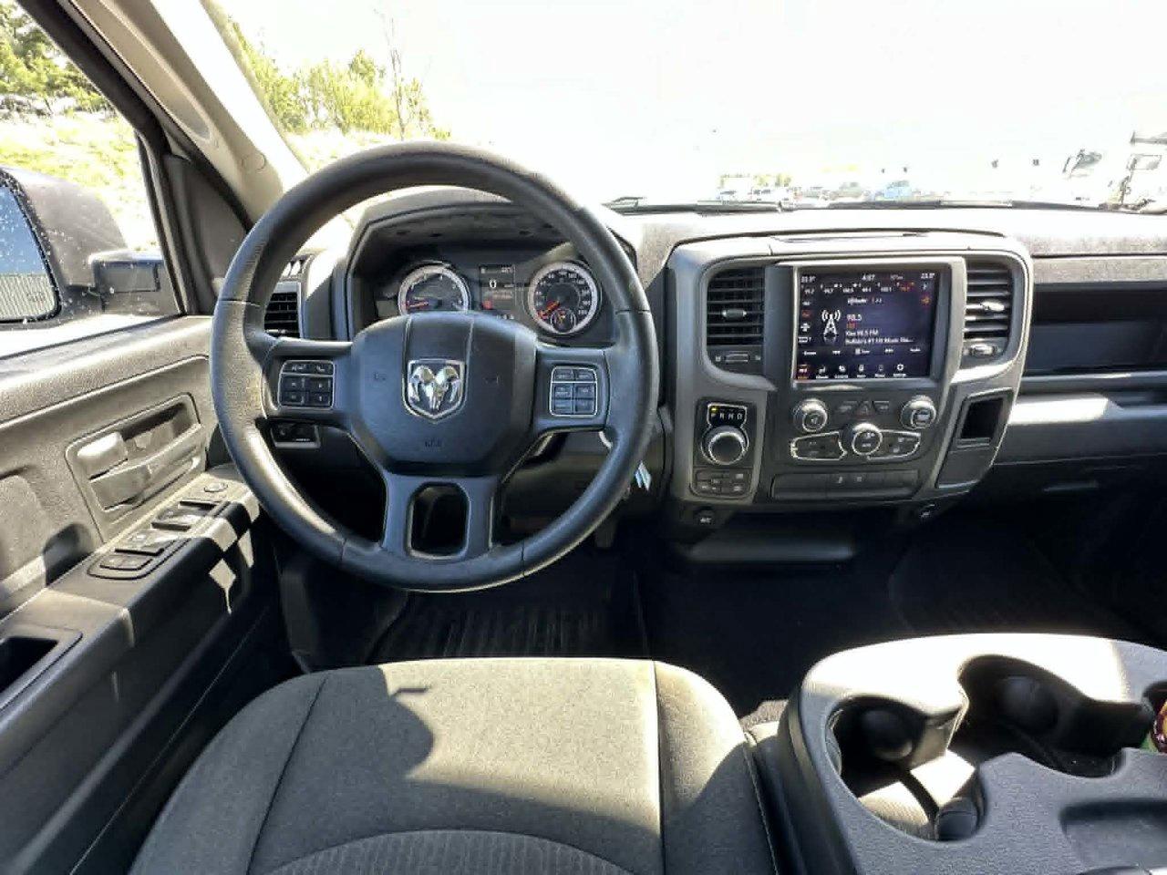 2021 RAM 1500 Classic EXPRESS Photo