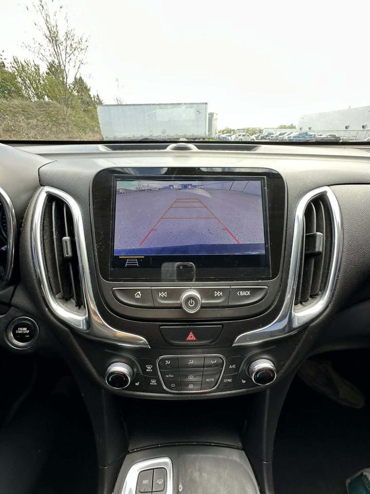 2019 Chevrolet Equinox LT - Photo #14