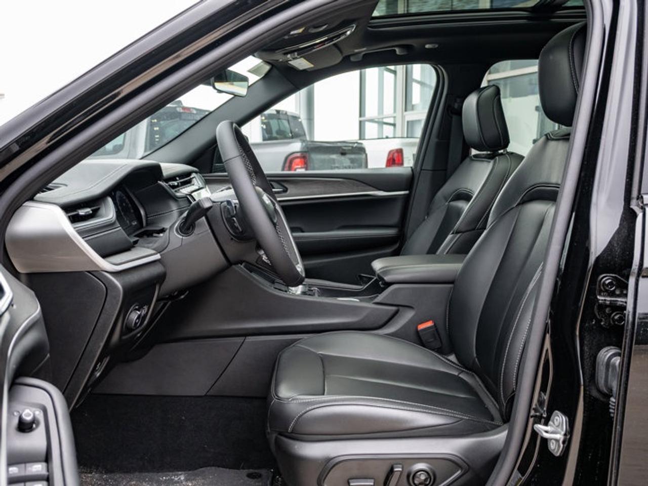 2025 Jeep Grand Cherokee Limited Photo