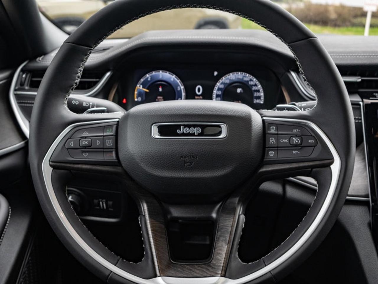 2025 Jeep Grand Cherokee Limited Photo