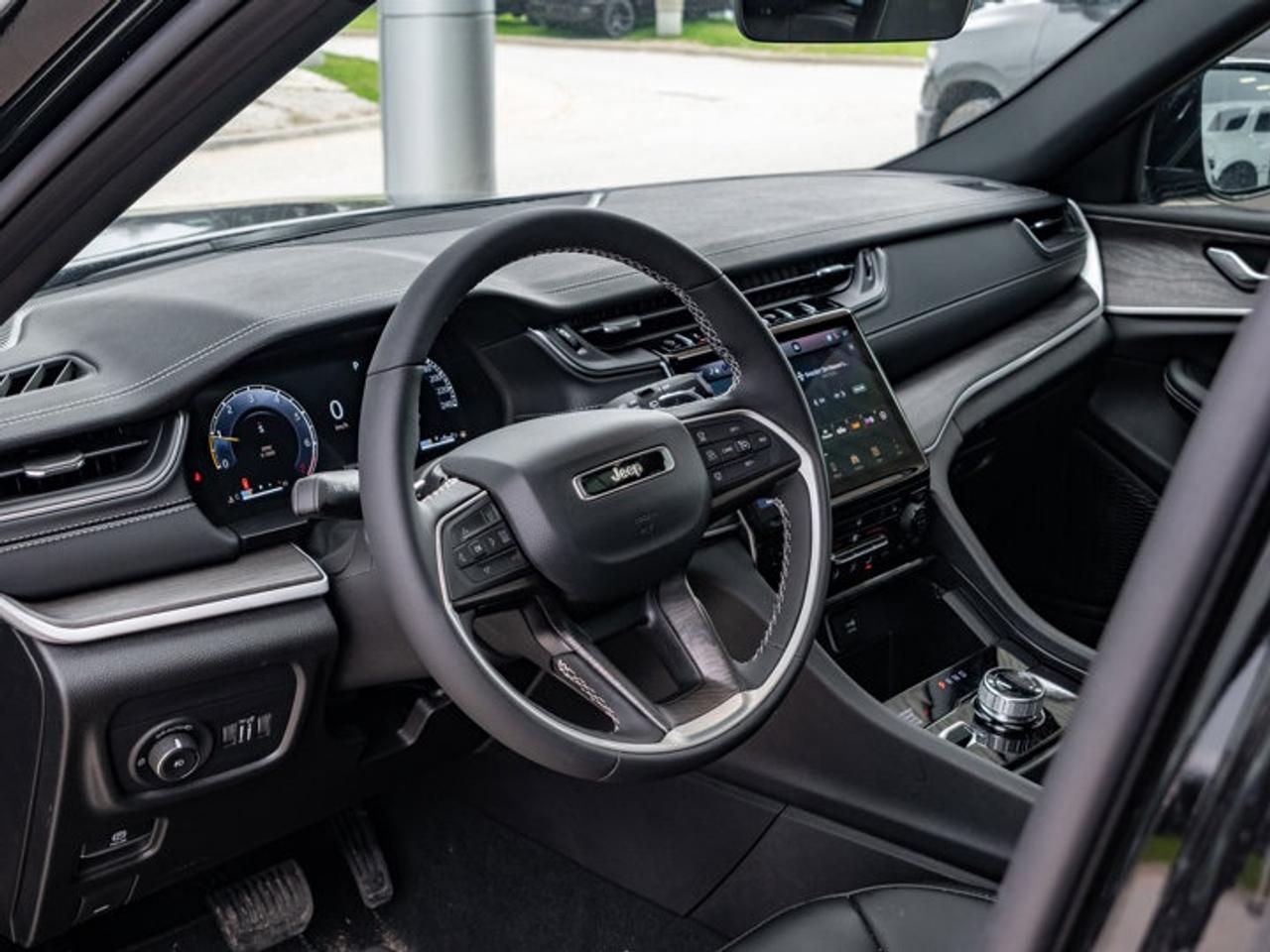 2025 Jeep Grand Cherokee Limited Photo