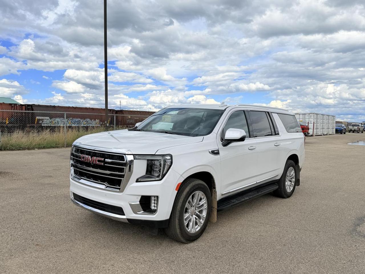 2024 GMC Yukon XL SLT