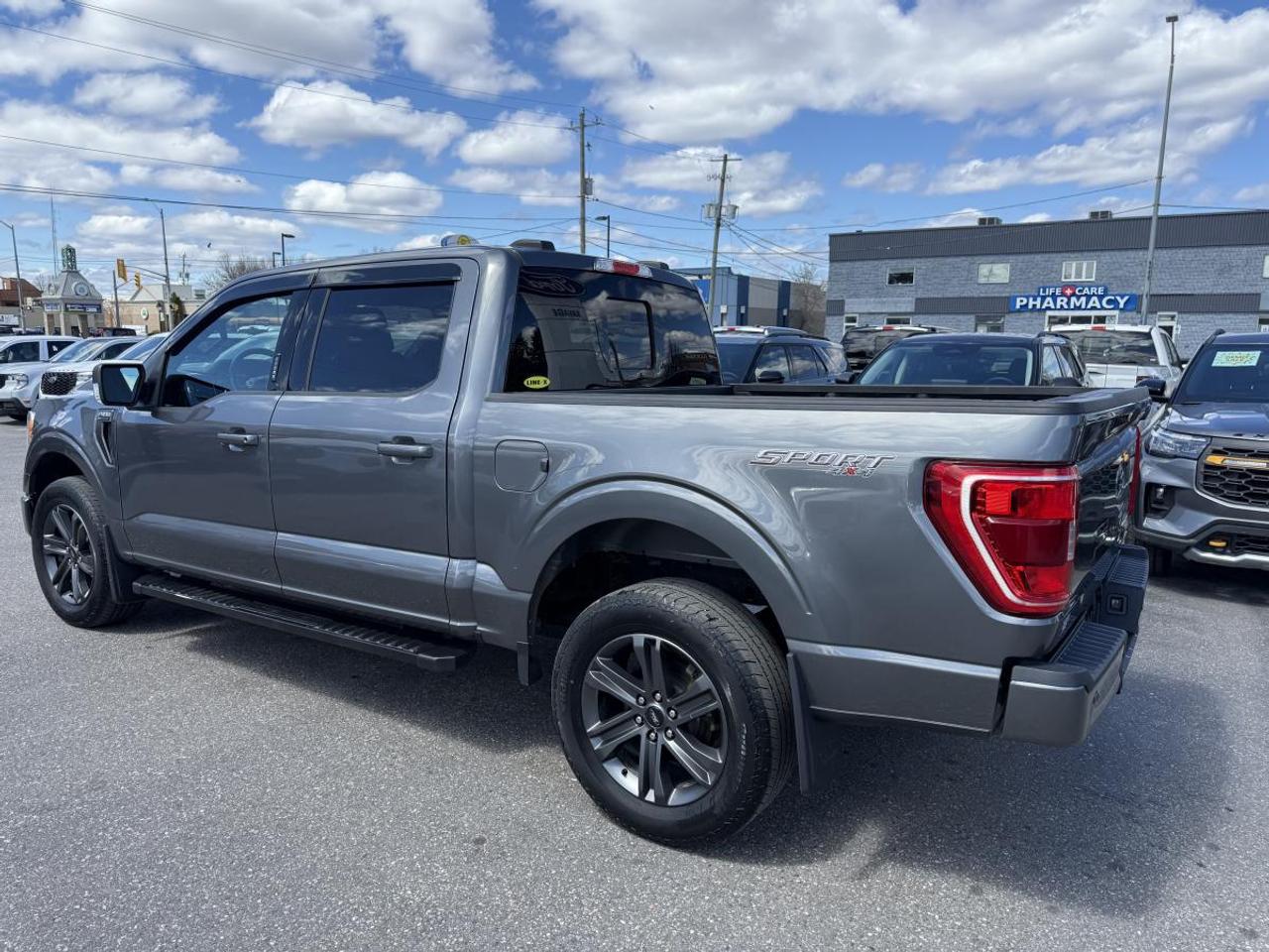 2023 Ford F-150 XLT 4WD SuperCrew 5.5' Box Photo