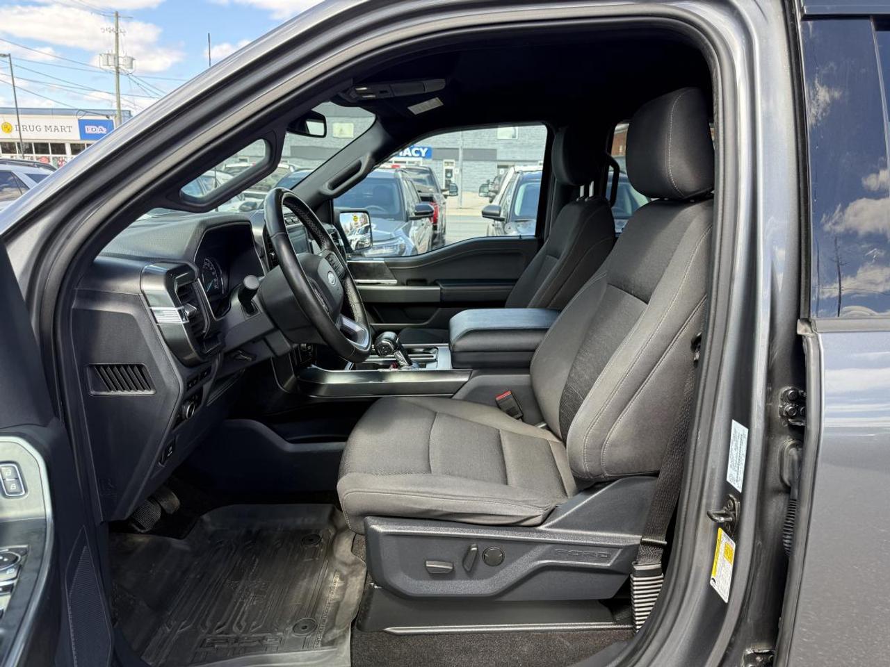 2023 Ford F-150 XLT 4WD SuperCrew 5.5' Box Photo