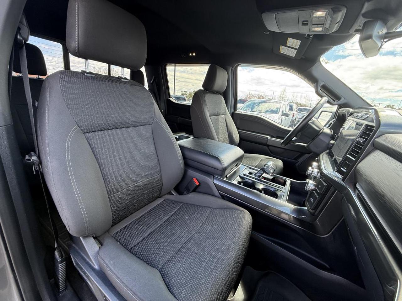 2023 Ford F-150 XLT 4WD SuperCrew 5.5' Box Photo