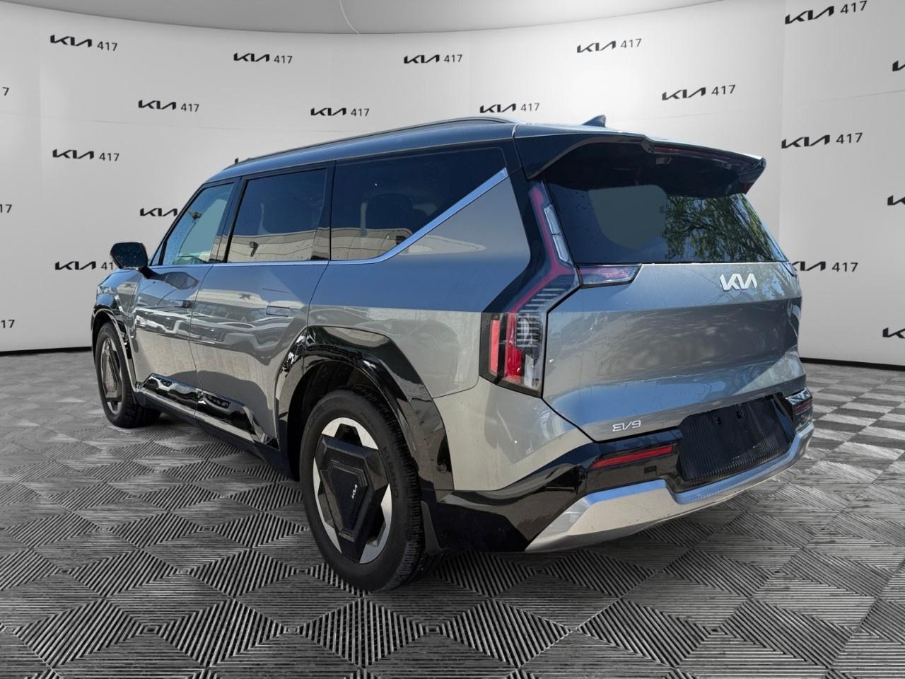 2024 Kia EV9 Land w/Premium Package AWD Photo