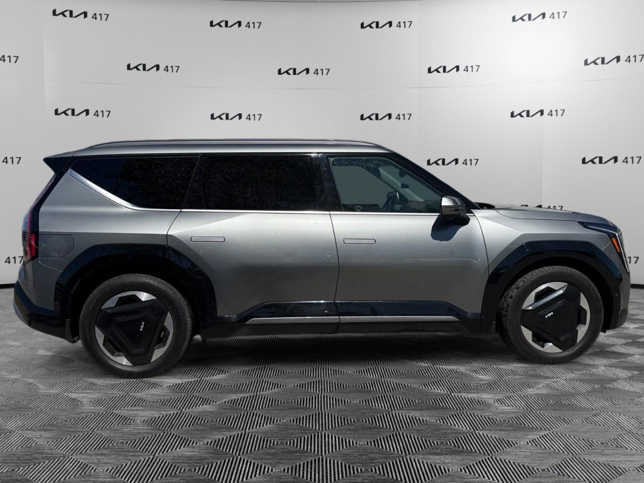 2024 Kia EV9 Land w/Premium Package AWD Photo