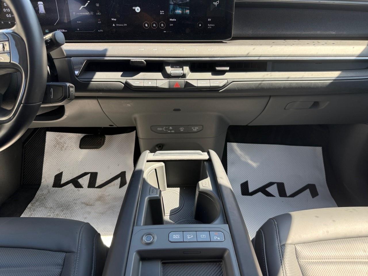 2024 Kia EV9 Land w/Premium Package AWD Photo