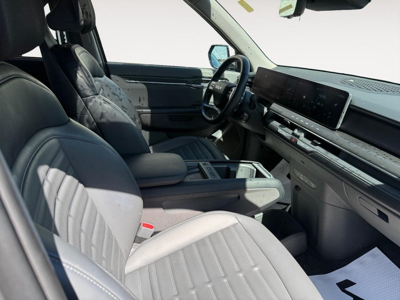 2024 Kia EV9 Land w/Premium Package AWD Photo