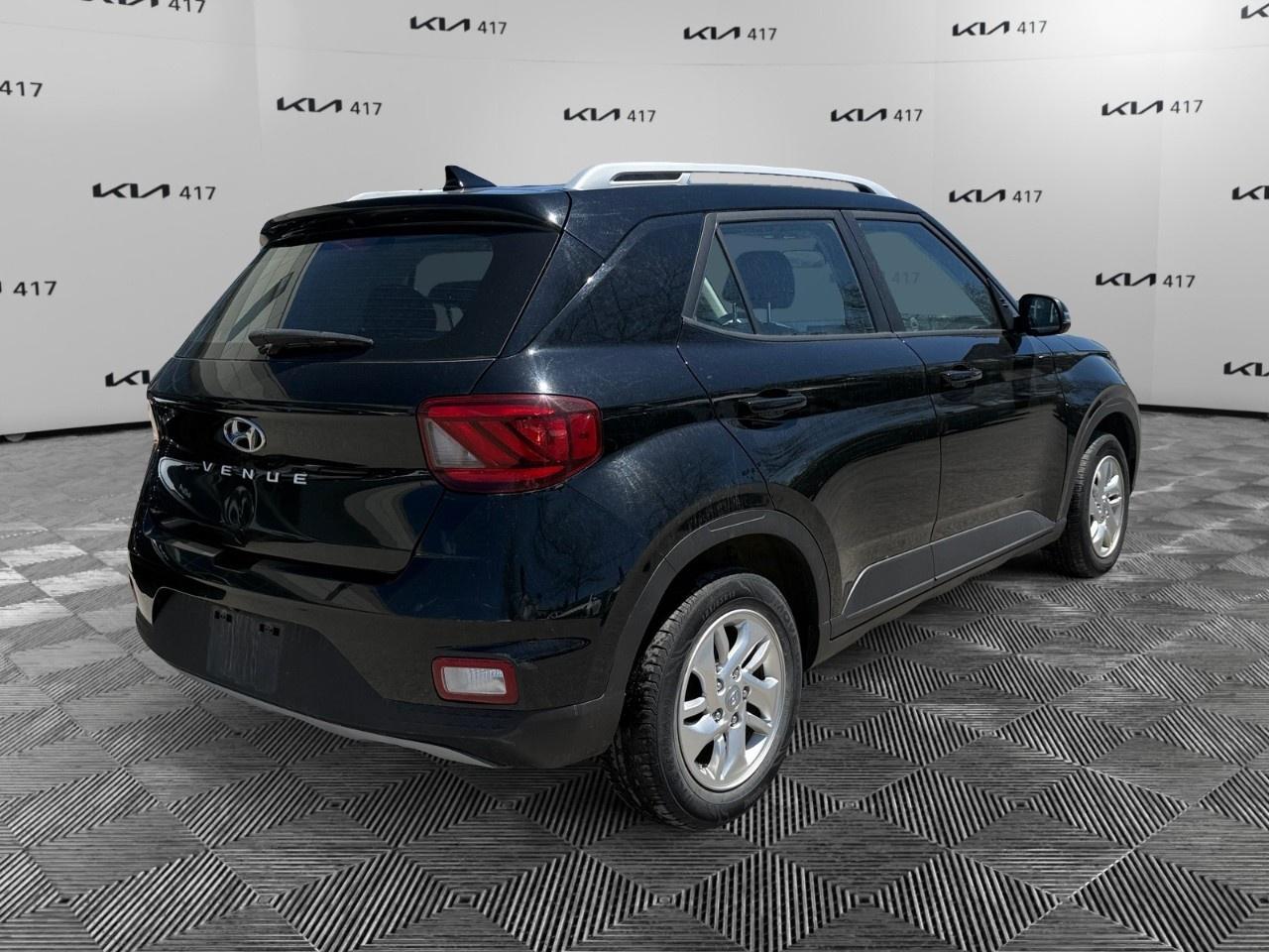 2021 Hyundai Venue Preferred IVT Photo