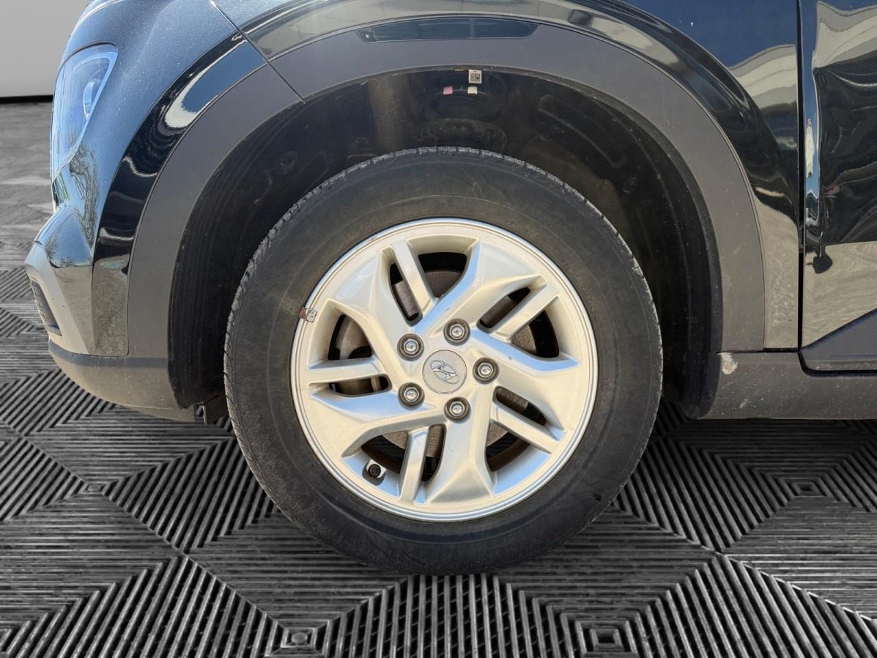 2021 Hyundai Venue Preferred IVT Photo