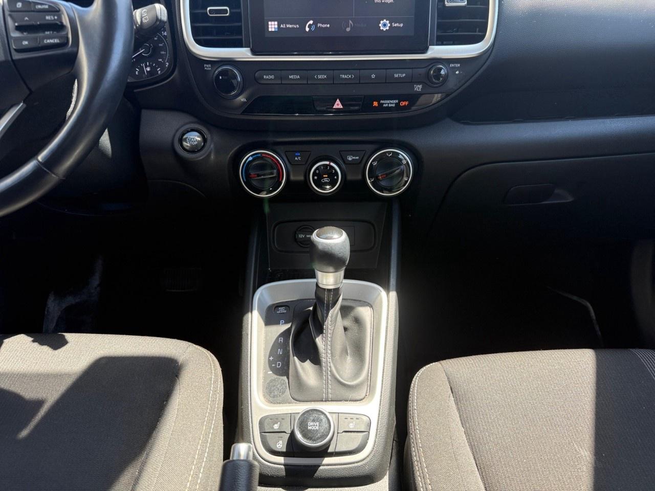 2021 Hyundai Venue Preferred IVT Photo