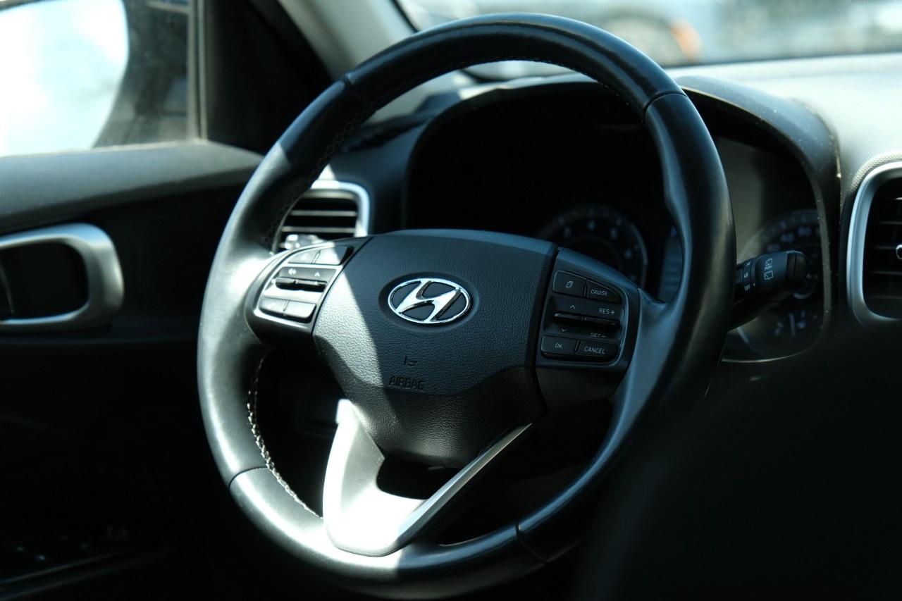 2021 Hyundai Venue Preferred IVT Photo