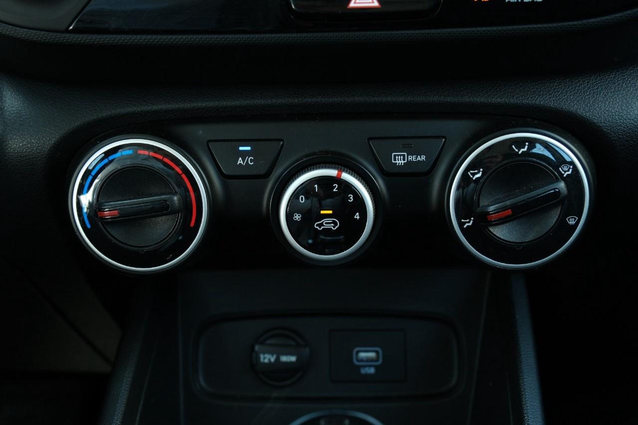 2021 Hyundai Venue Preferred IVT Photo
