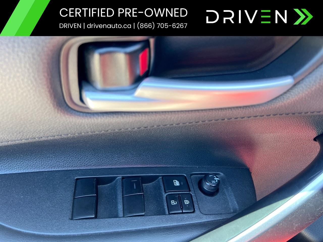 2020 Toyota Corolla SE CVT Photo