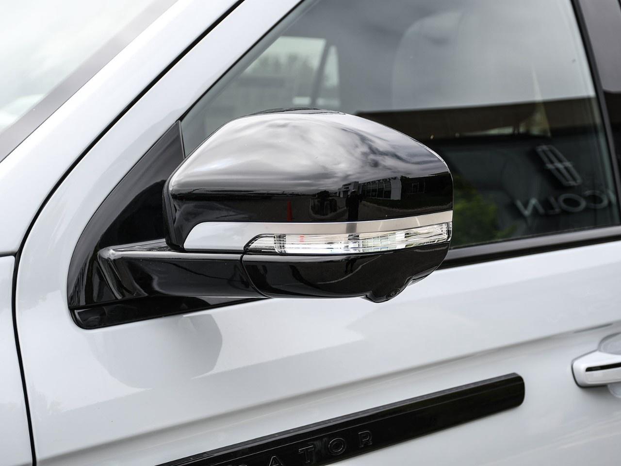 2026 Lincoln Navigator Reserve 4x4 Photo