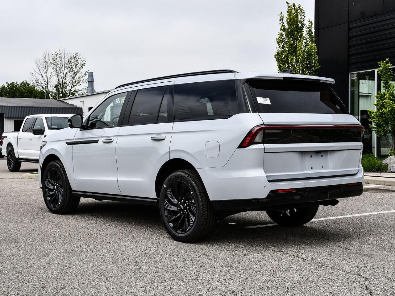 2026 Lincoln Navigator Reserve 4x4 Photo