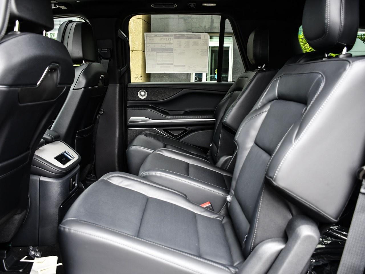 2026 Lincoln Navigator Reserve 4x4 Photo