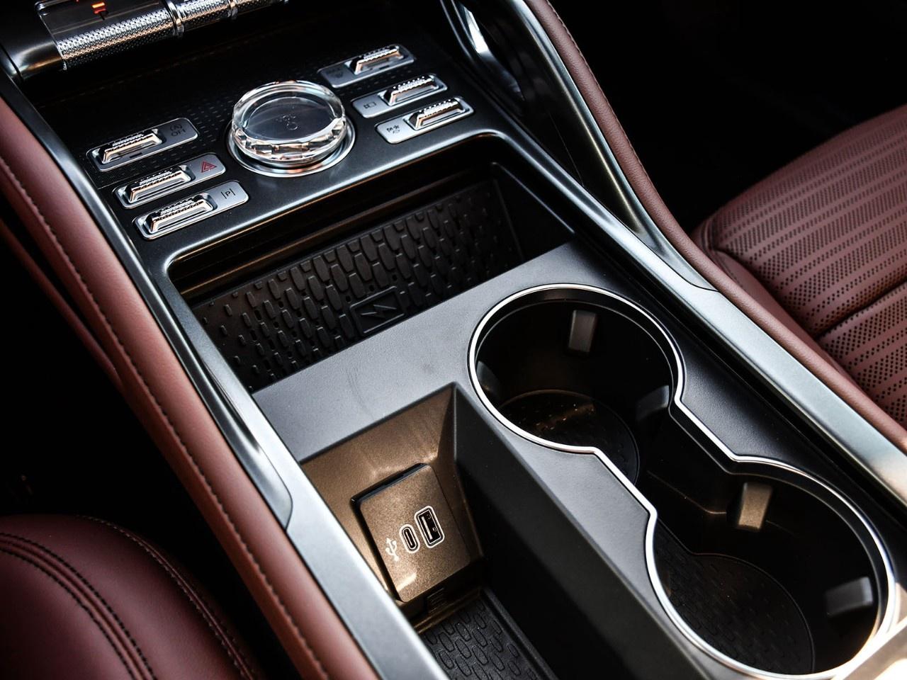 2026 Lincoln Nautilus Reserve AWD Photo
