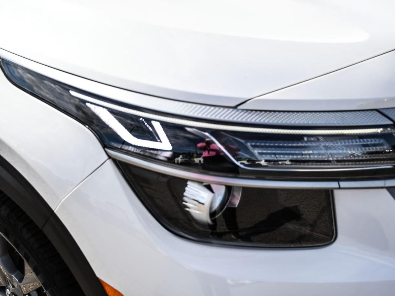 2021 Kia Seltos EX Photo