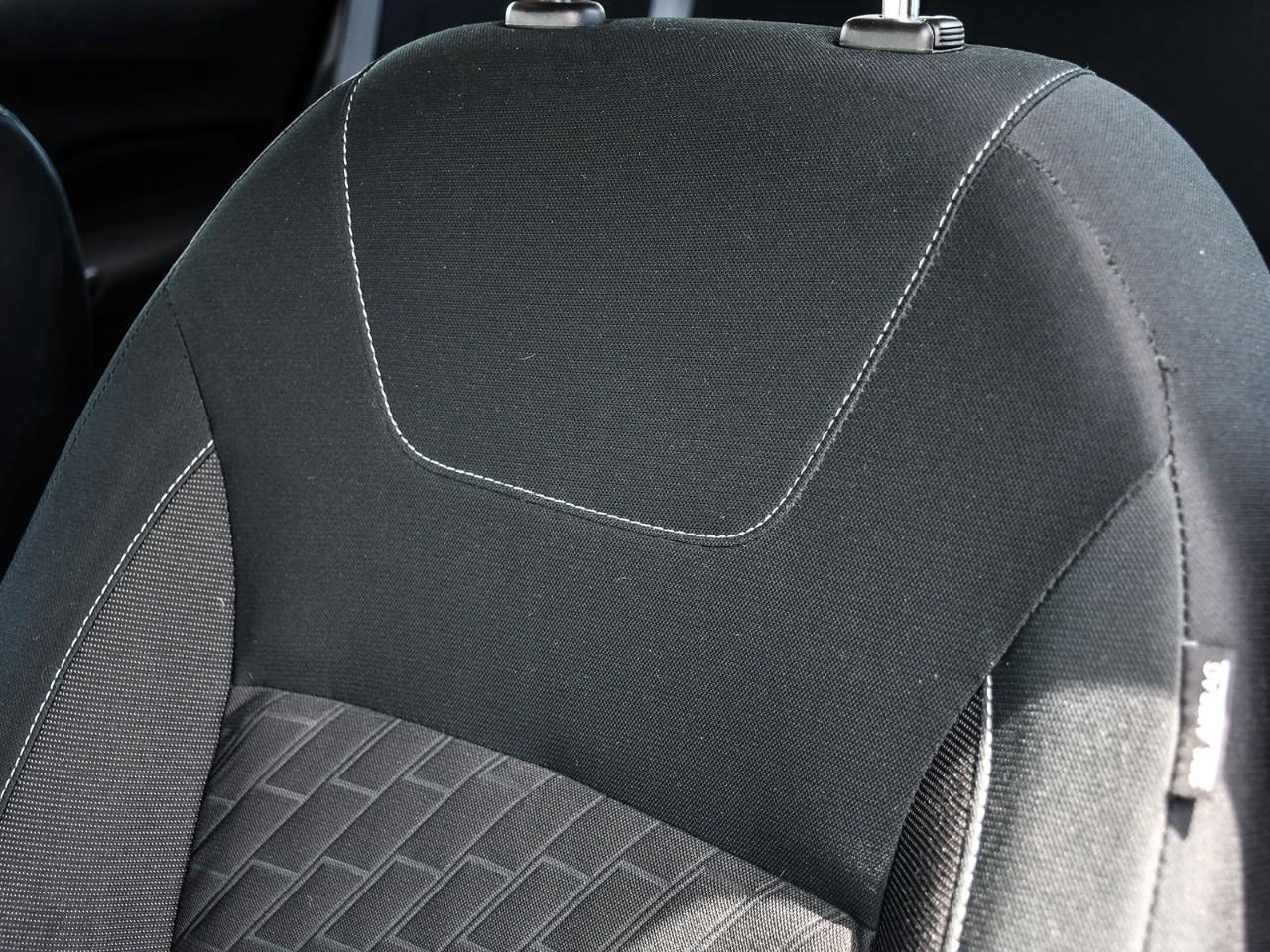 2025 Nissan Kicks Play SV Photo