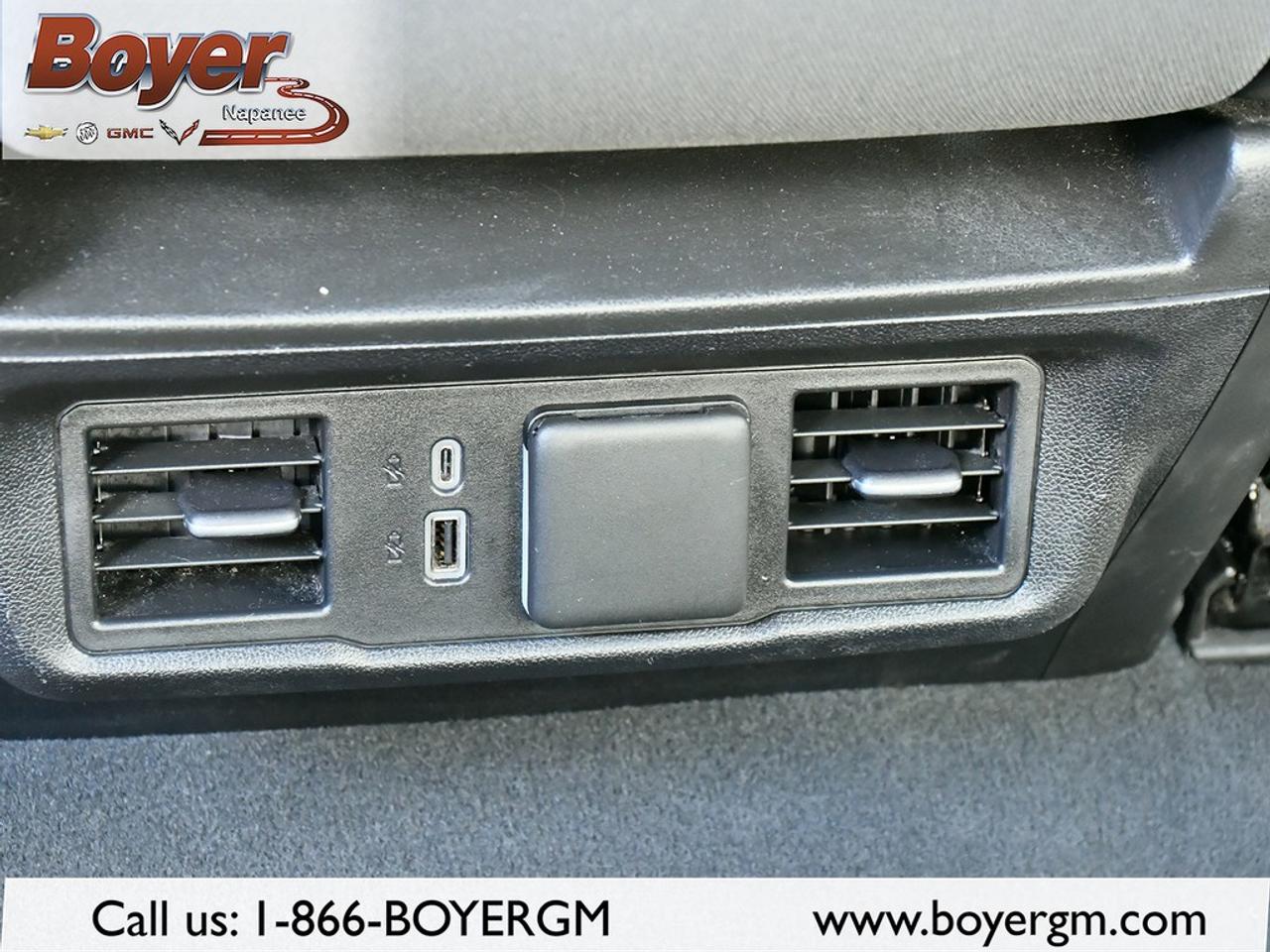 2025 Chevrolet Silverado 1500 Crew Cab Short Box 4-Wheel Drive LT Photo