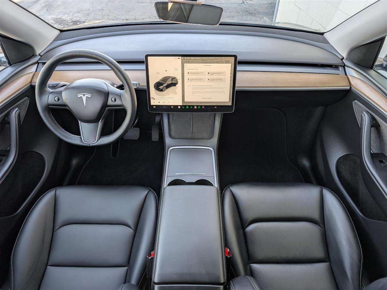 2024 Tesla Model Y LONG RANGE AWD - DUAL MOTOR Photo